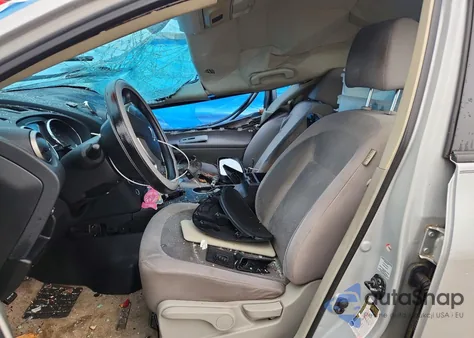 2014 Nissan Rogue Select S z USA, uszkodzony, nr VIN JN8AS5MT6EW603818